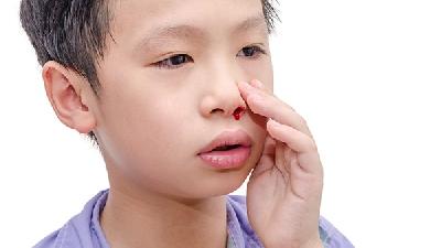 眼睑炎是酒渣鼻的并发症之一