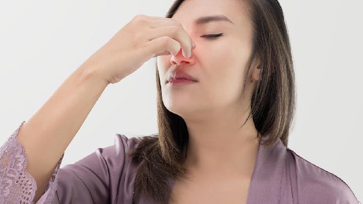 过敏性鼻炎患者的症状表现是什么