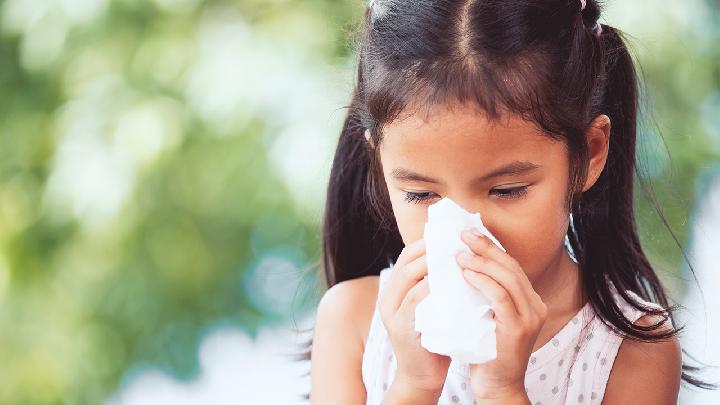 引起过敏性鼻炎的原因有哪些呢