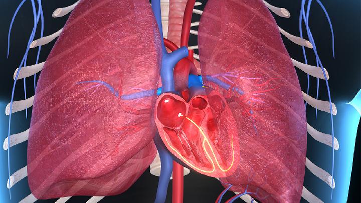 慢性肺源性心脏病容易与哪些疾病混淆？