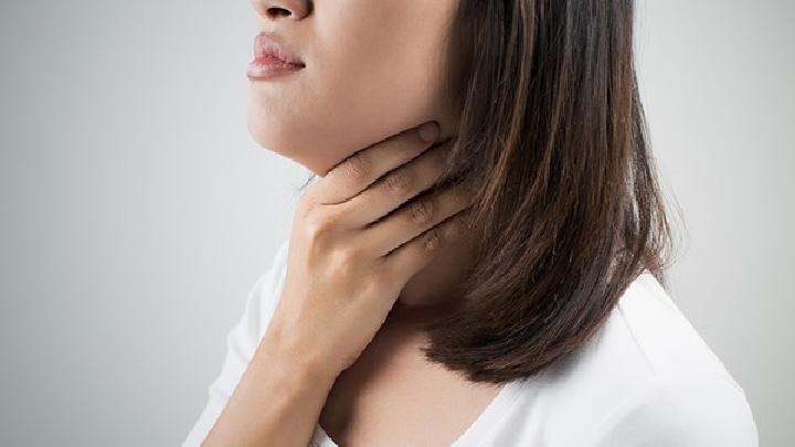 不同类型的咽炎患者在临床上有哪些症状表现?