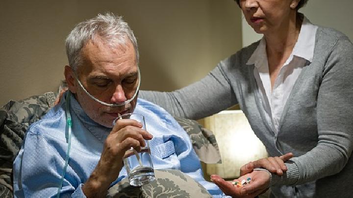 老年腦炎后帕金森綜合征飲食需要注意什么