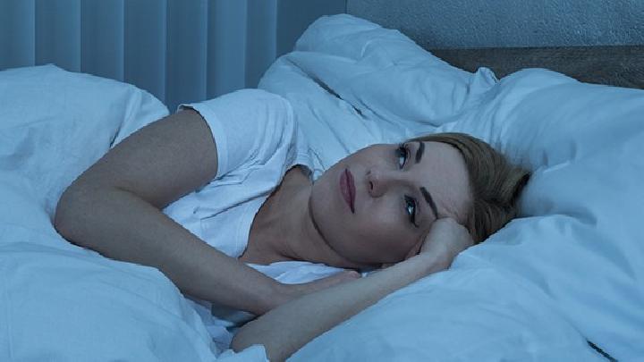 为什么会经常出现失眠？