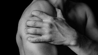 老年股骨头坏死怎么预防