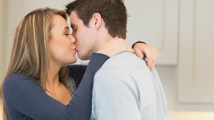 夫妻性爱时按摩6部位 为你的快感指数连升三级