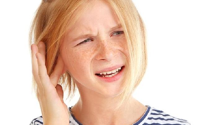 怎样发现中耳炎的早期症状