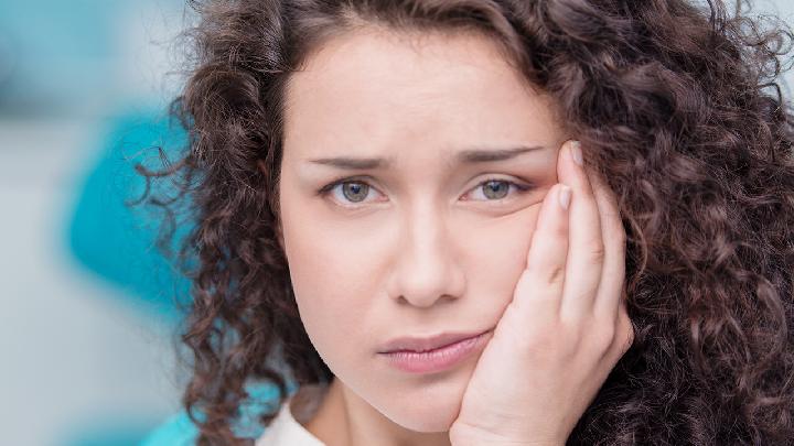 牙龈萎缩日常应该怎么护理