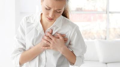 副乳的最突出症状是什么