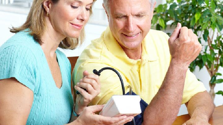 老年患高血压的危害是什么呢？