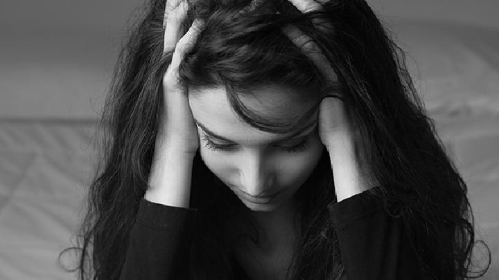 女性为什么会发生偏头痛的情况？