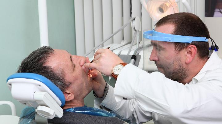 如何正确护理牙周病患者