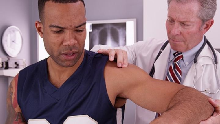 肩关节周围炎是由什么原因引起的？