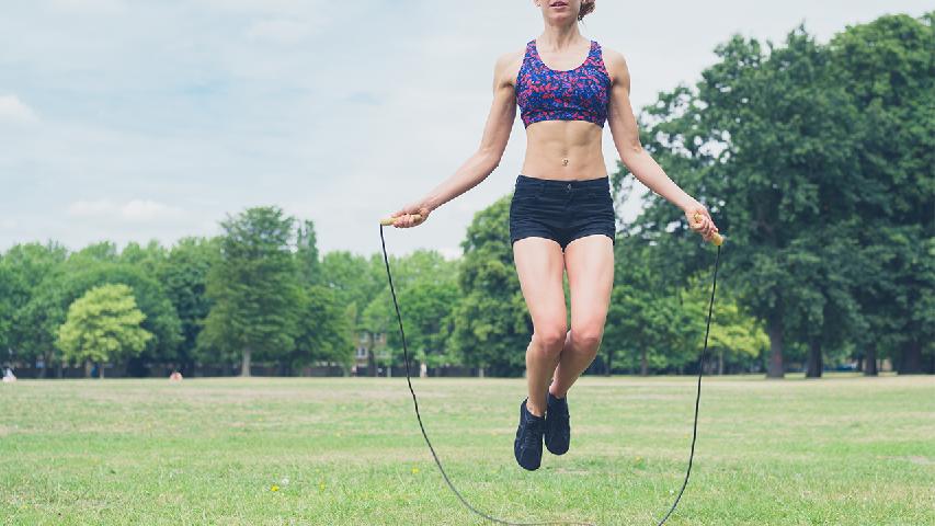运动减肥首选跳绳 跳绳减肥有四大好处