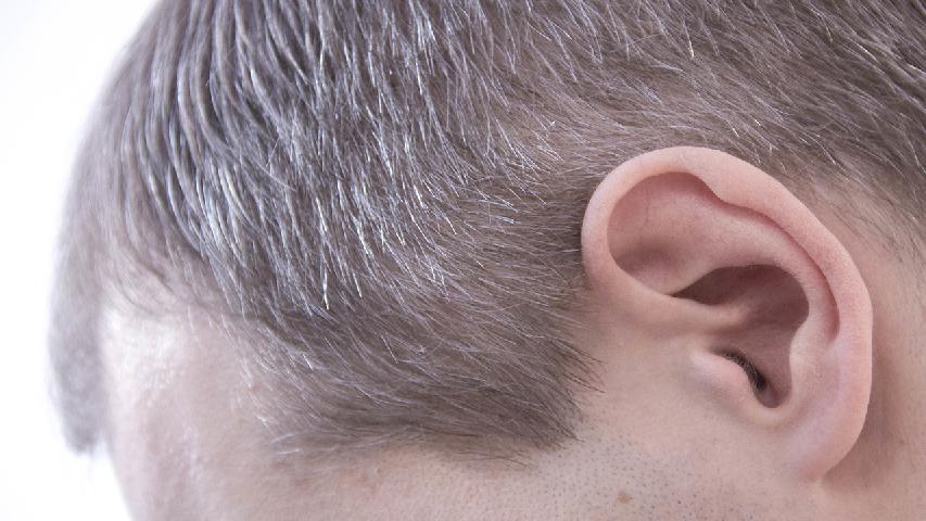 中年男性出现了秃头怎么办 四个应对措施帮你来生发