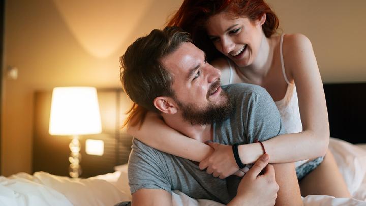 早晨性爱有什么好处 6个理由你迷恋早上过性生活