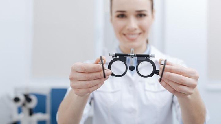 变性近视的脉络膜萎缩应该做哪些检查