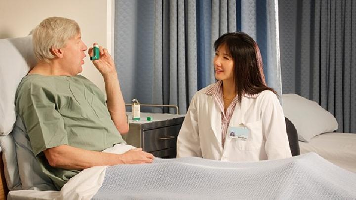 老年性哮喘引发什么疾病？