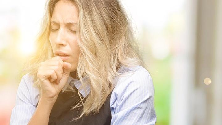 慢性咳嗽是由什么原因引起的？
