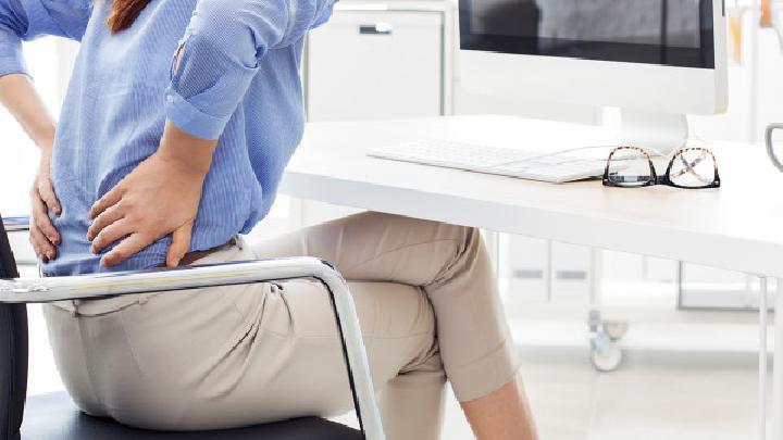 强直性脊柱炎的前期症状有哪些?