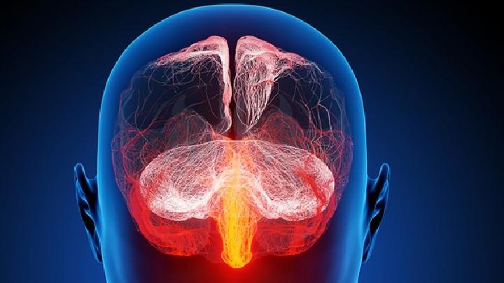 火器性颅脑损伤有哪些表现及如何诊断？