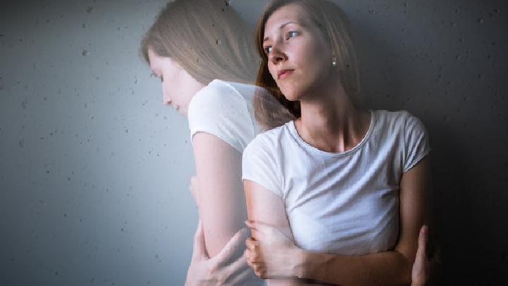 女性朋友应该如何预防强迫症的发生？
