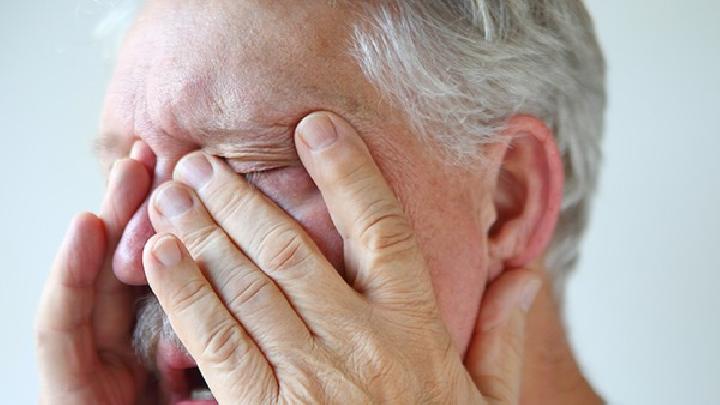 阿尔茨海默病可以并发哪些疾病？
