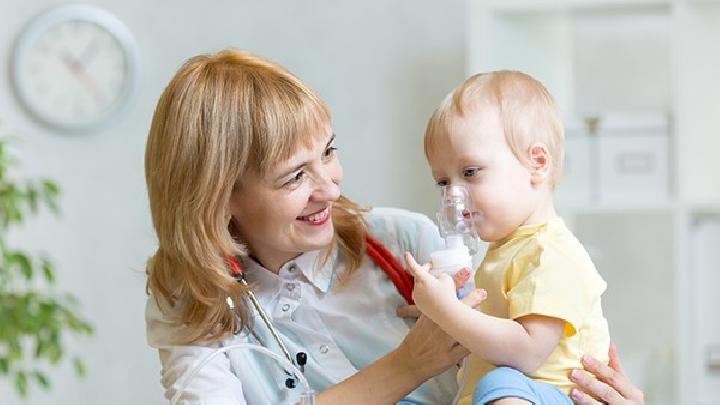 婴儿湿疹怎么办才能治好?为婴儿治疗湿疹可用这种方法