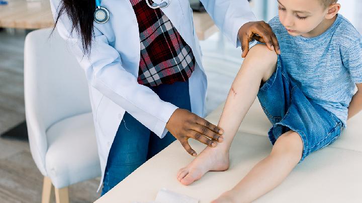 中医治疗骨盆骨折使用正骨疗法