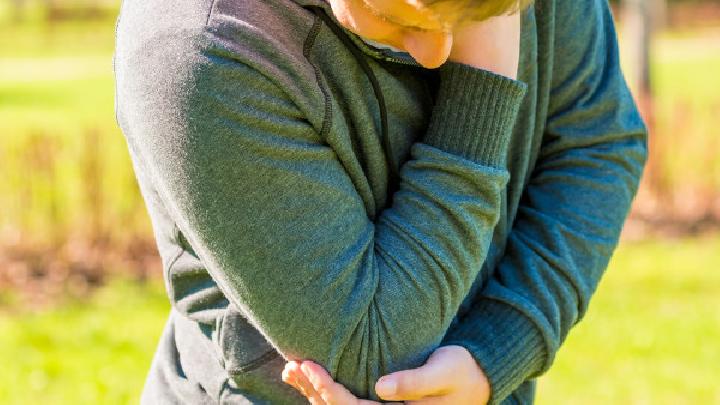 桡骨茎突部狭窄性腱鞘炎是怎么引起的