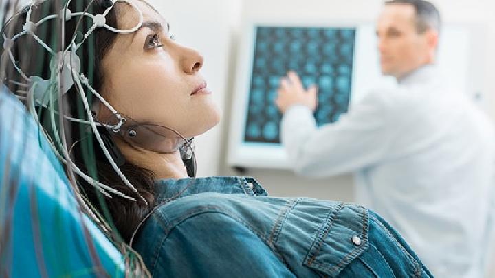 水中毒会有哪些症状和表现呢？