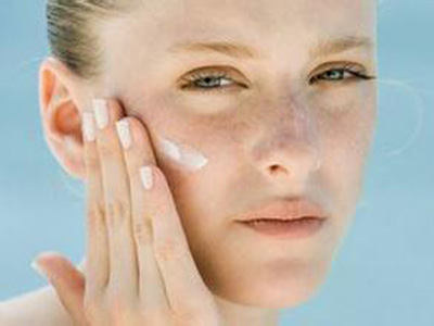 平时怎么清洁脸部 ooYBAFpycOWAORlyAACiqK5nAAU037.jpg