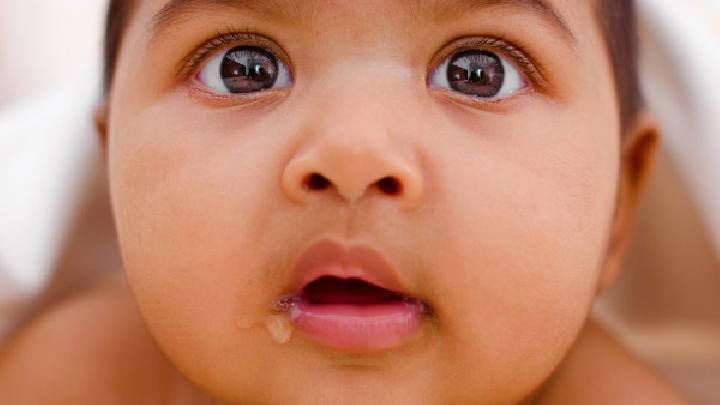 婴儿牛奶过敏警惕婴儿湿疹婴儿湿疹的4个特性须知