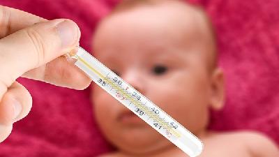 初生婴儿湿疹是怎么引起的 患有婴儿湿疹该如何是好