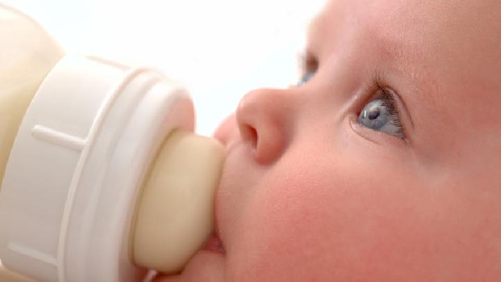 婴儿湿疹可能是吃出来的!父母小心十种食物引发婴儿湿疹