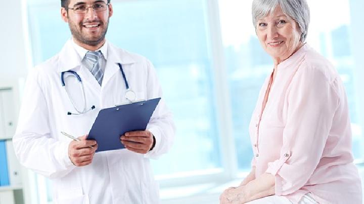 荚膜组织胞浆菌病容易与哪些疾病混淆?