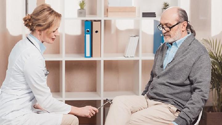 生活中有一些因素会导致甲沟炎的发生