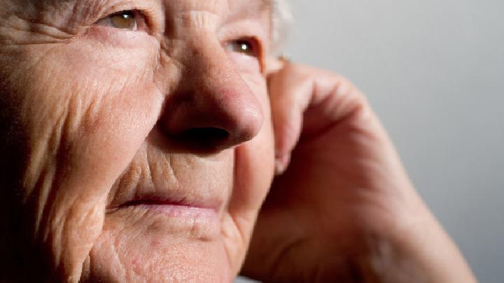 老年痴呆症应该如何预防？