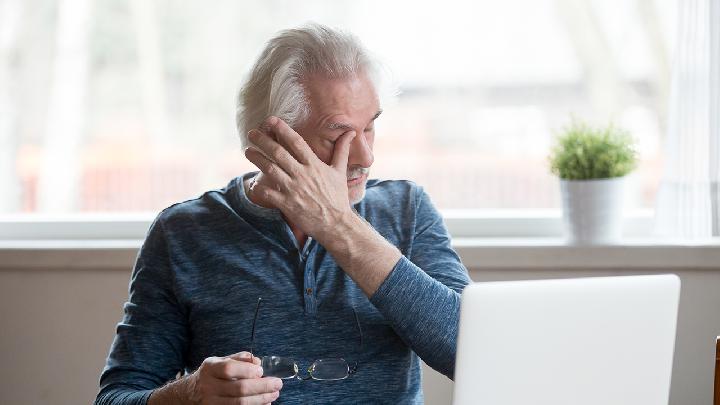 老年性白内障有哪些症状？