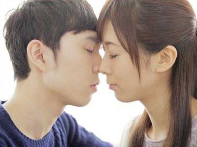 六个肢体动作吸引男人