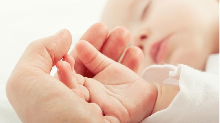 婴儿湿疹该怎么处理?婴儿湿疹护理留意7个要点