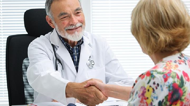 上臂挫伤导致什么并发症