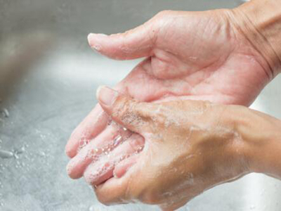 手脱皮应该怎么办