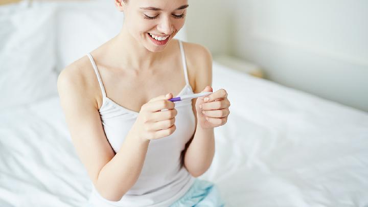 女性排卵试纸测试早孕准吗这些排卵试纸测怀孕知识你知道多少?