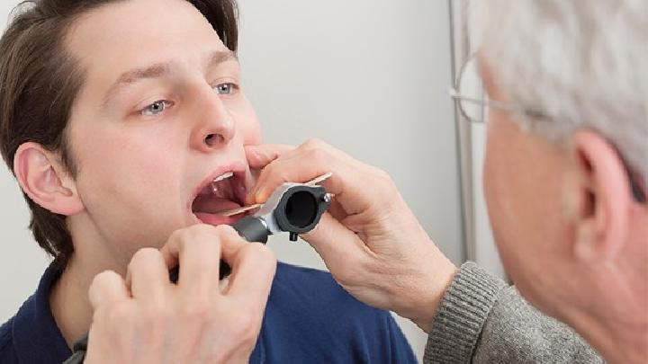预防嘴唇干裂吃什么食物好常吃5类食物可以预防嘴唇干裂