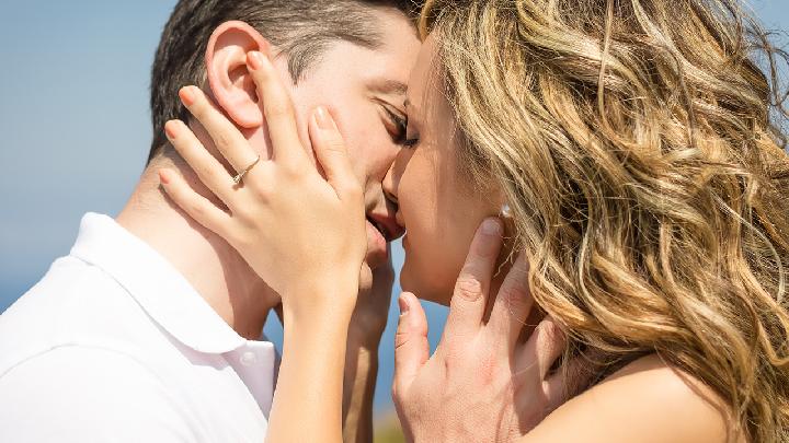 夫妻和谐性生活的好处都有哪些 教你六招健康的过性生活