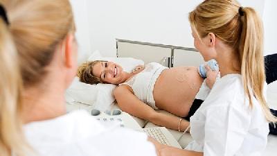 预产期雌激素水平低胎儿会推迟出生吗 孕妇产前四个信号提示胎儿晚出生