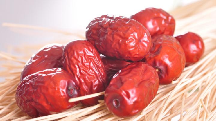 每天吃枸杞红枣会发生什么？常吃枸杞红枣的6大养生功效