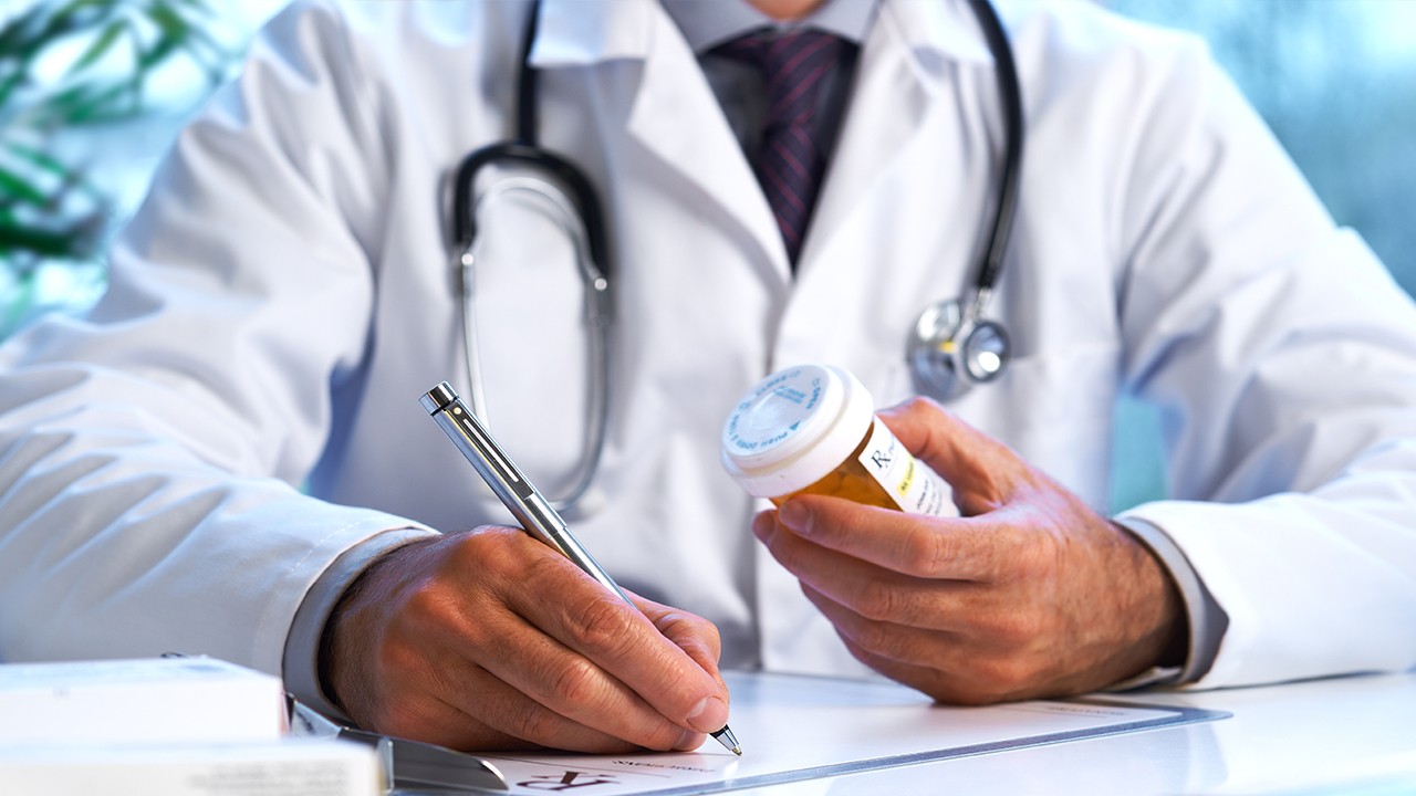 肺炎一般开什么药 肺炎吃什么药