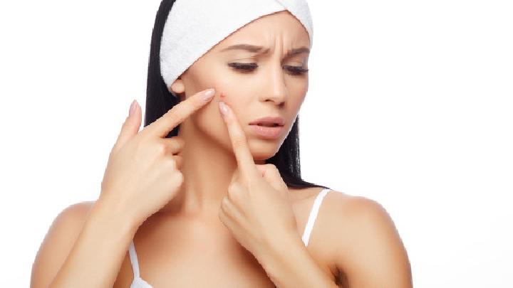 女性月經(jīng)不調(diào)的5個(gè)原因調(diào)理月經(jīng)不調(diào)的食療方法有四種