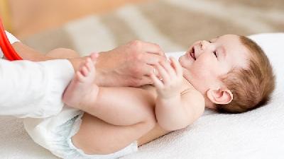 出满月的婴儿发烧怎么办？婴儿发烧如何有效退烧？